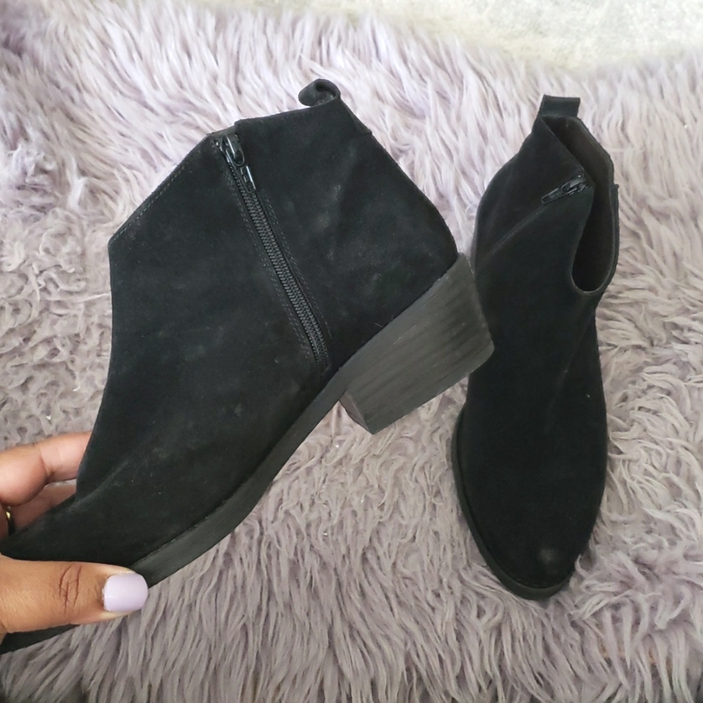 Marroqui Sanchez Black Suede Booties